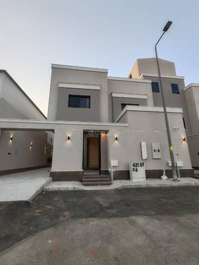 8 Bedroom Floor for Sale in South Riyadh, Riyadh - New ground floor for sale
