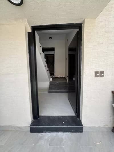 5 Bedroom Floor for Sale in East Riyadh, Riyadh - Property for sale