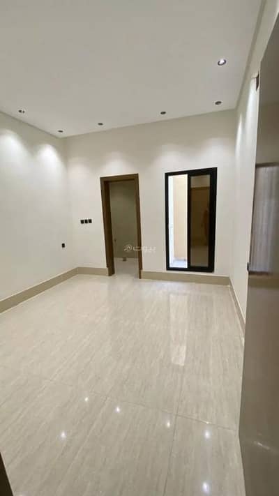 4 Bedroom Floor for Sale in West Riyadh, Riyadh - A house for sale on Omar bin Ali Al-Jaadi Street, Tuwaik neighborhood, Riyadh City, Riyadh Region