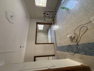 4 Bedroom Villa for Rent in King Salman, Riyadh - Villa for rent in Al-Malik Salman neighborhood, formerly known as Salah Al-Din.