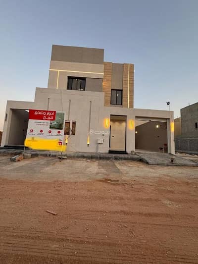 3 Bedroom Floor for Sale in East Riyadh, Riyadh - Upper floor for sale in Al-Mi'azila neighborhood with modern finishing and a very distinguished location.
