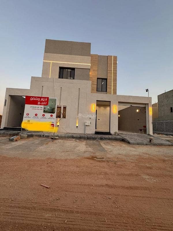 Upper floor for sale in Al-Mi'azila neighborhood with modern finishing and a very distinguished location.