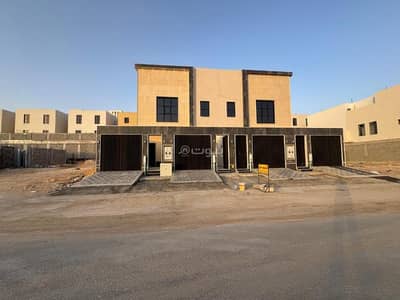 4 Bedroom Apartment for Sale in East Riyadh, Riyadh - Ground townhouse for sale in the Al-Ghusoon neighborhood of Al-Janadriyah, large area and 3 floors reaching the roof at an amazing price.
