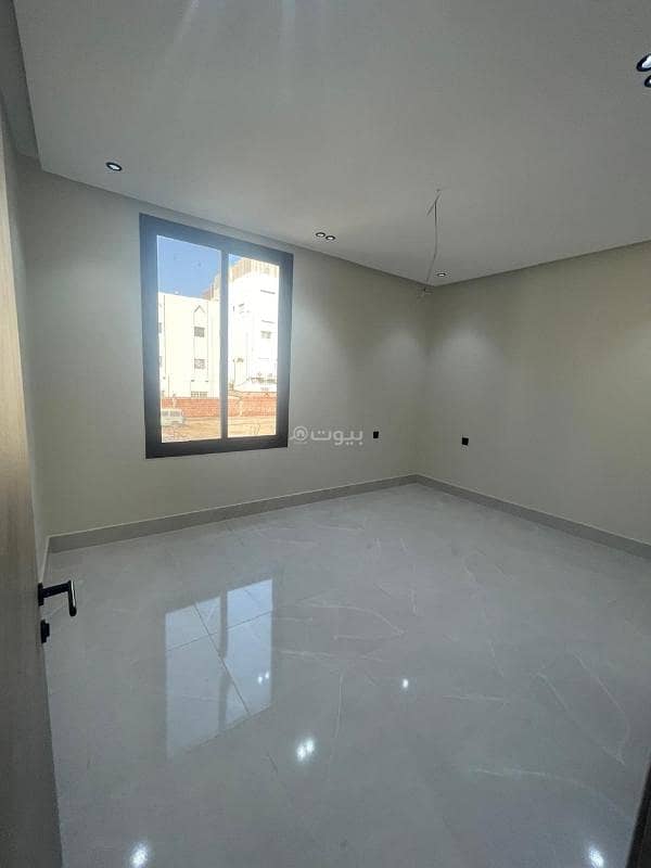 3-bedroom apartment with amenities in a prime location close to all services