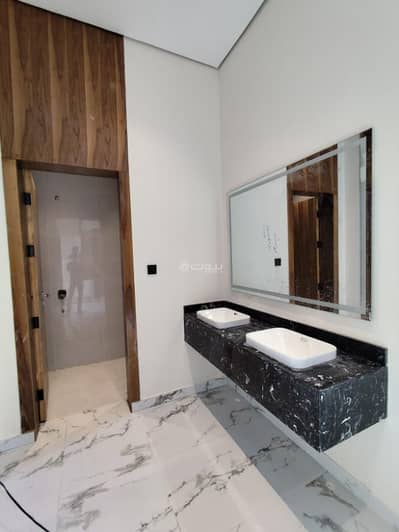 3 Bedroom Floor for Sale in East Riyadh, Riyadh - First floor for sale in Hay Al-Rimal