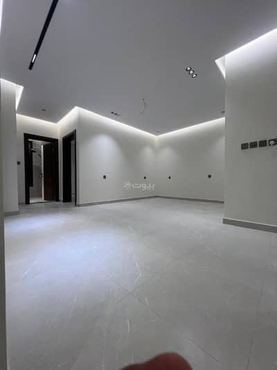 4 Bedroom Flat for Sale in North Jeddah, Jeddah - 4-bedroom apartment with two entrances ready for immediate transfer in Al Rawda neighborhood.
