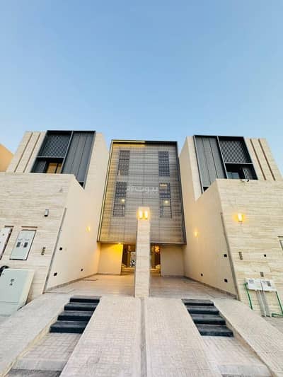 3 Bedroom Floor for Sale in East Riyadh, Riyadh - Excellent first round