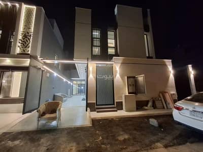 5 Bedroom Villa for Sale in East Riyadh, Riyadh - Villa for Sale in Al Qadisiyah, East Riyadh