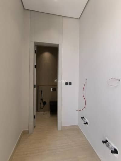 3 Bedroom Floor for Sale in East Riyadh, Riyadh - House for sale in Al Khaleej, Riyadh