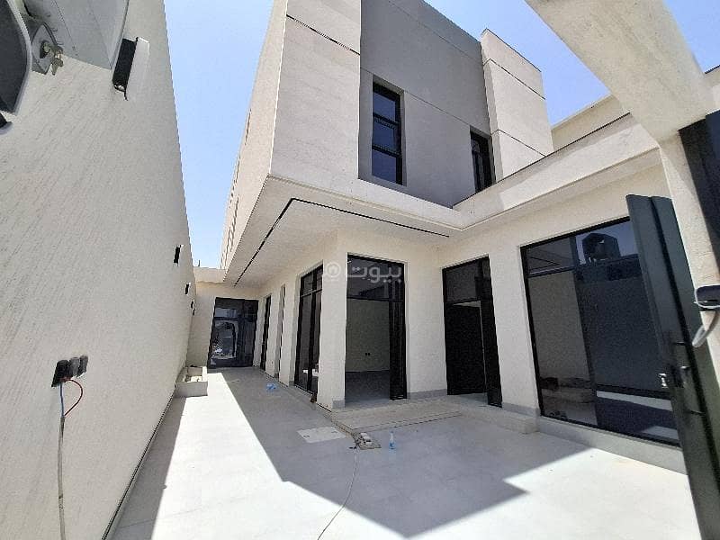 4 bedrooms for sale in the residential floor in Al Janadriyah