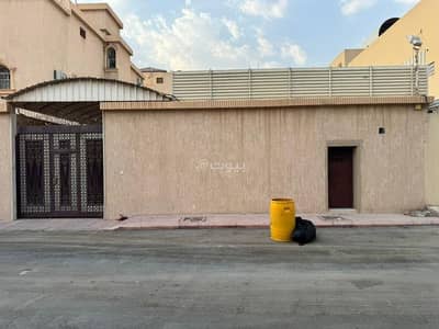 Residential Land for Sale in West Riyadh, Riyadh - Walled land in Al-Suwaidi for sale