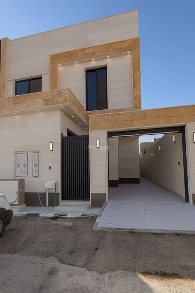 3 Bedroom Floor for Sale in East Riyadh, Riyadh - Floor in East Riyadh，Al Janadriyah 3 bedrooms 860000 SAR - 87749223