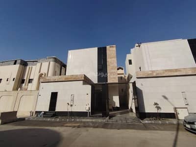 6 Bedroom Villa for Sale in East Riyadh, Riyadh - Independent villa with an internal staircase close to all services