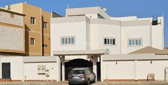 عمارة سكنية 10 غرف نوم للبيع في شمال جدة، جدة - فله و ثلاث شقق مكونة من 17 غرفة للبيع في حي طيبة، جدة