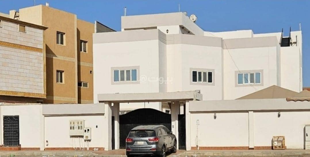 فله و ثلاث شقق مكونة من 17 غرفة للبيع في حي طيبة، جدة فله و ثلاث شقق مكونة من 17 غرفة للبيع في حي طيبة، جدة