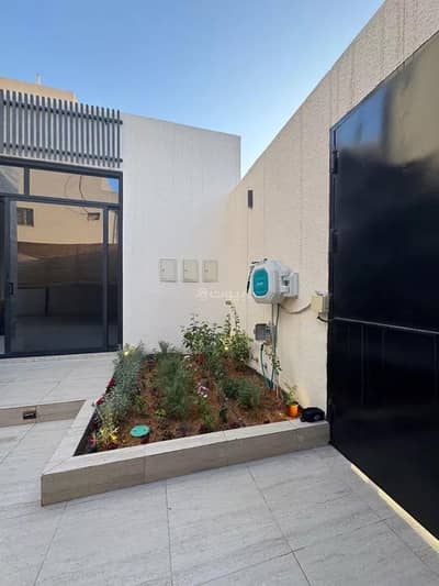 5 Bedroom Villa for Sale in South Riyadh, Riyadh - 5 Bedroom Villa For Sale in Okaz, Riyadh