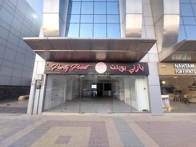 معرض  للايجار في شمال الرياض، الرياض - محل للإيجار في شارع المهندس مساعد العنقري, حي السليمانية, مدينة الرياض, منطقة الرياض