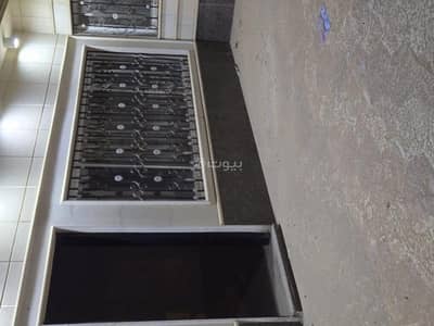 4 Bedroom Floor for Rent in East Riyadh, Riyadh - House for rent