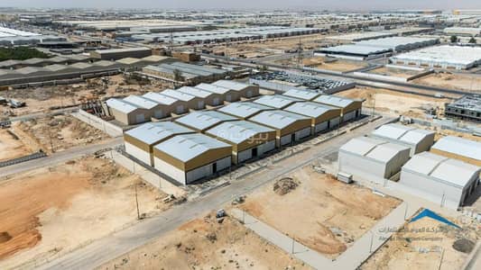 مستودع  للبيع في جنوب الرياض، الرياض - مستودع للبيع - حي السلي