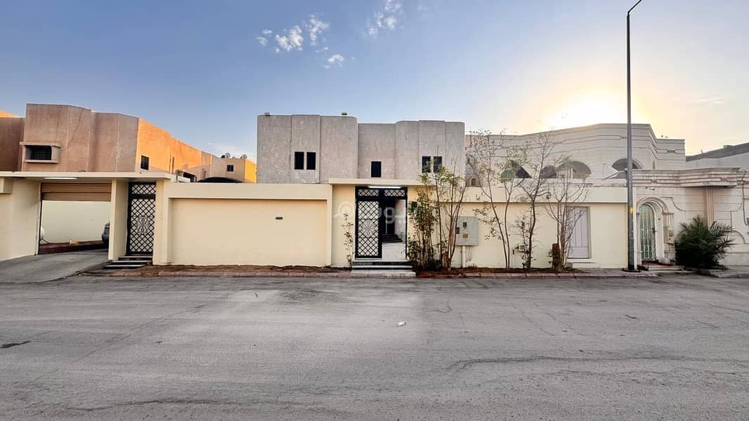 Villa in East Riyadh，Al Hamra 5 bedrooms 250000 SAR - 87742153