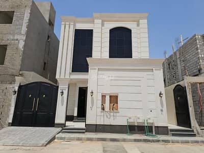 3 Bedroom Floor for Sale in East Riyadh, Riyadh - For sale, excellent first-floor apartment in Al-Mu'ayzilah neighborhood.