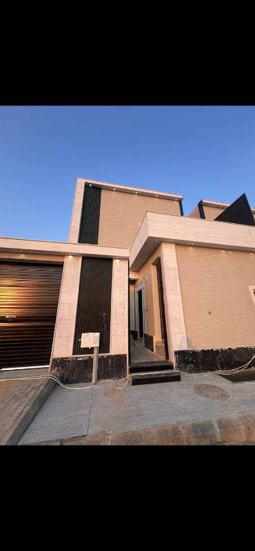 6 Bedroom Villa for Sale in Central Riyadh, Riyadh - Luxury villa in Al-Farooq neighborhood