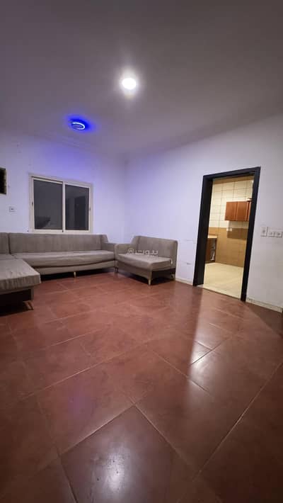 2 Bedroom Flat for Rent in North Jeddah, Jeddah - Two-bedroom apartment - Al-Sawari King Saud Road