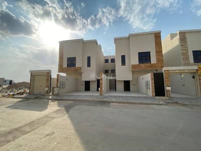 دور 4 غرف نوم للبيع في جنوب الرياض، الرياض - دور علوي