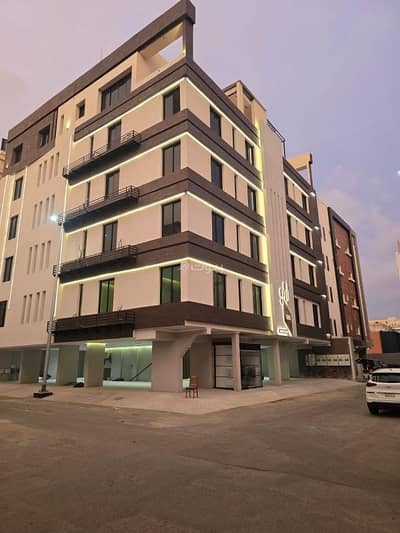 4 Bedroom Apartment for Sale in North Jeddah, Jeddah - Luxury apartments at competitive prices for sale in Al Rawdah neighborhood directly from the owner. The building is on two streets with a distinctive location.