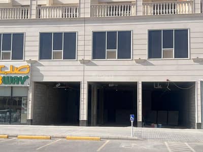Exhibition Building for Rent in North Riyadh, Riyadh - Commercial shops for rent
