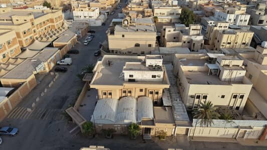 11 Bedroom Villa for Sale in West Riyadh, Riyadh - Villa for sale at the price of land on three streets in the Al-Areejayah Al-Gharbiyah neighborhood.