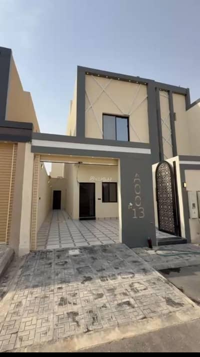 3 Bedroom Floor for Sale in East Riyadh, Riyadh - Residential apartment consisting of 3 bedrooms for sale in Al Rimal