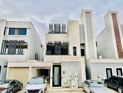 4 Bedroom Floor for Sale in East Riyadh, Riyadh - Residential Ground Floor with Studio Apartment for Sale in Al Rimal – Riyadh
