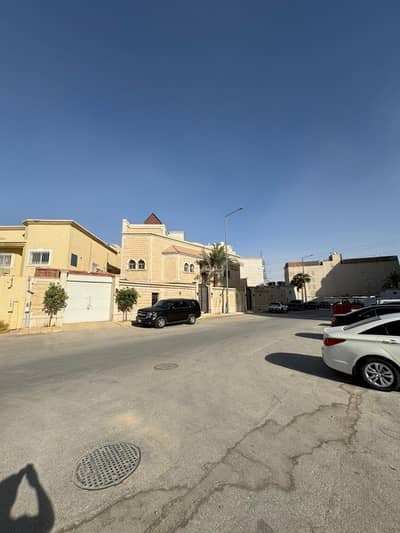 9 Bedroom Villa for Sale in North Riyadh, Riyadh - Luxury Villa for Sale – Al Sahafa District (Golden Square 1)