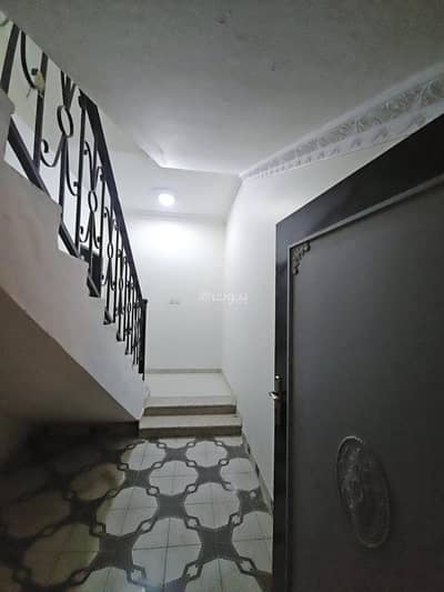 3 Bedroom Flat for Sale in East Riyadh, Riyadh - Apartment in a villa with a roof for sale