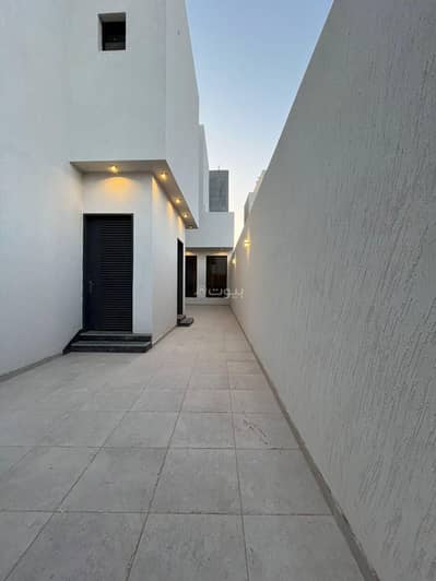 6 Bedroom Villa for Sale in West Riyadh, Riyadh - Villa with 6 bedrooms for sale in Al Mahdiyya