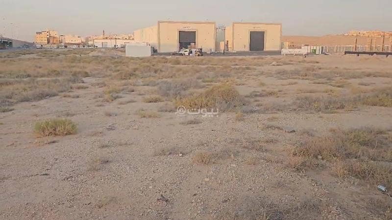 For sale, a corner commercial land in Buraidah with a license for a gas station.