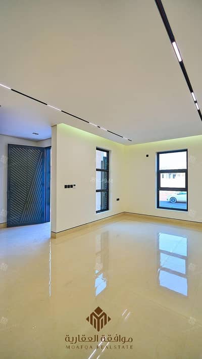 4 Bedroom Villa for Sale in West Riyadh, Riyadh - Distinctive villa in the Al-Mahdiyah neighborhood