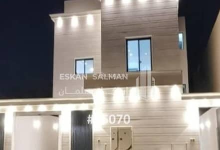 دور 4 غرف نوم للبيع في شرق الرياض، الرياض - عقار للبيع