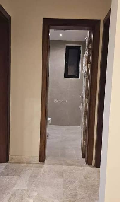 3 Bedroom Apartment for Rent in North Jeddah, Jeddah - Distinctive Roof Apartment with 2 Bedrooms and a Living Room in a Vibrant Neighborhood of Jeddah