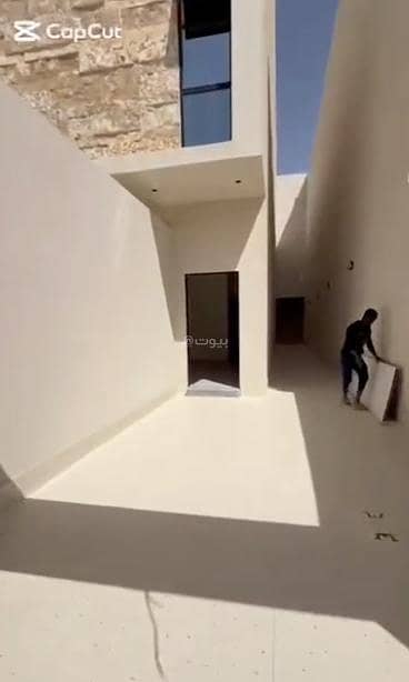 دور 5 غرف نوم للبيع في جنوب الرياض، الرياض - طابق للبيع في الشفاء، الرياض