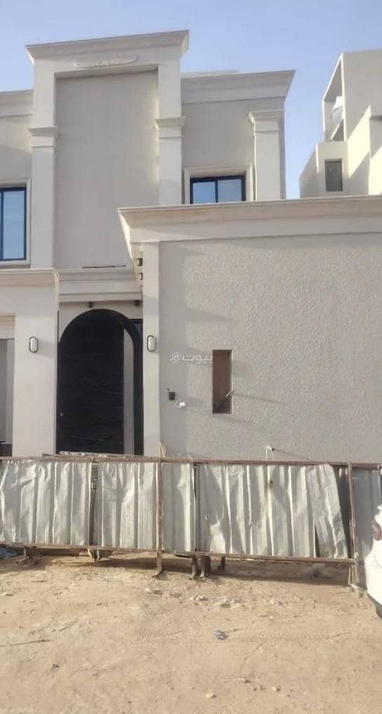 طابق للبيع في القوز، الرياض