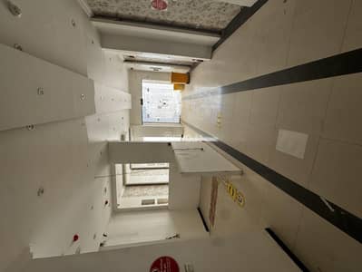 عمارة سكنية  للايجار في شرق الرياض، الرياض - مبنى مكتبي تجاري للايجار