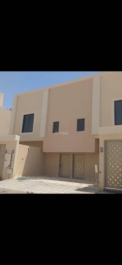 4 Bedroom Floor for Sale in South Riyadh, Riyadh - Upper floor townhouse, Okaz neighborhood