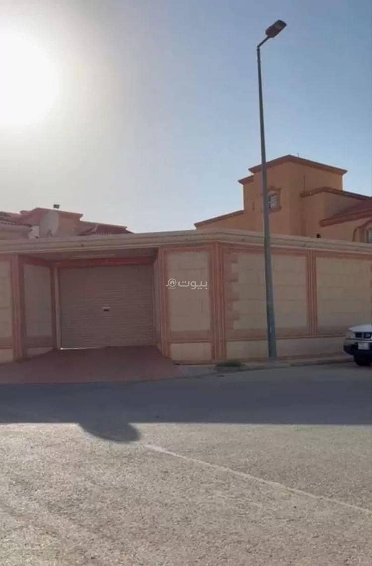 Villa For Sale in King Khalid District, Unayzah