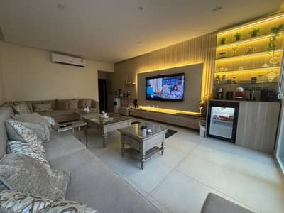3 Bedroom Villa for Rent in North Jeddah, Jeddah - Luxury duplex villa with amenities