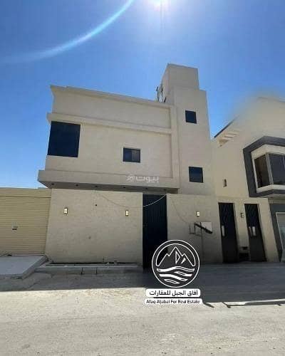دور 4 غرف نوم للبيع في شمال الرياض، الرياض - للبيع | دور أول مستقل بمدخل خاص - بموقع مميز
