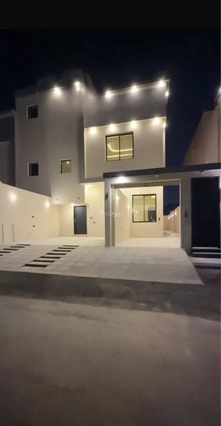 3 Bedroom Floor For Sale in Badr, Riyadh