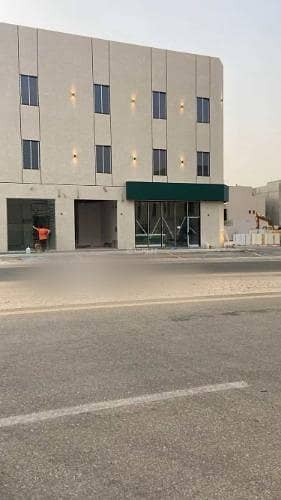 معرض  للايجار في غرب الرياض، الرياض - محل للإيجار في شارع أبي عروة, حي المهدية, مدينة الرياض, منطقة الرياض