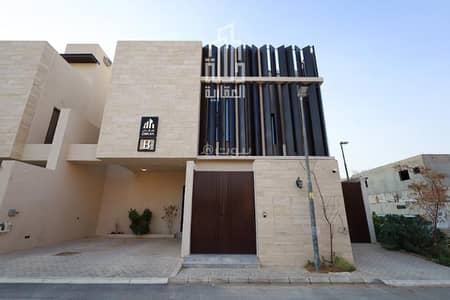 شقة 3 غرف نوم للبيع في شمال الرياض، الرياض - للبيع دور أرضي فاخر بحوش خاص